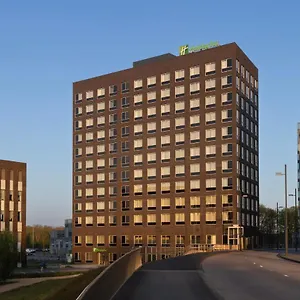 - Airport Hotel